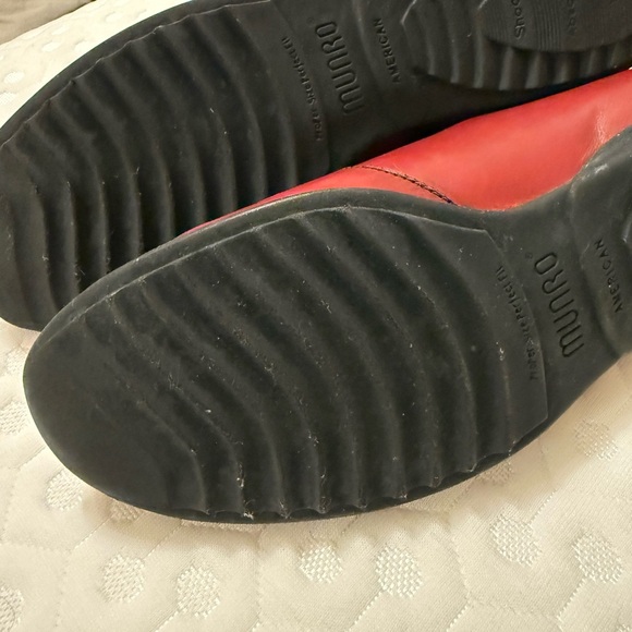 Munro Women's Red Leather Flats - Picture 4 of 5